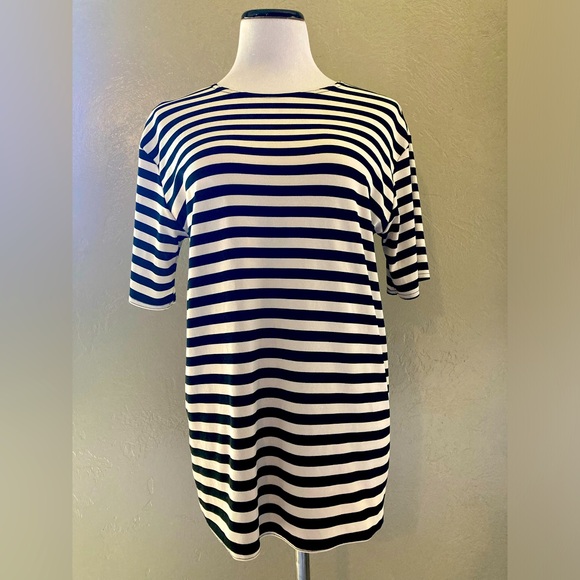 Linda Kay Design Tops - Black and White Striped Top Size Large